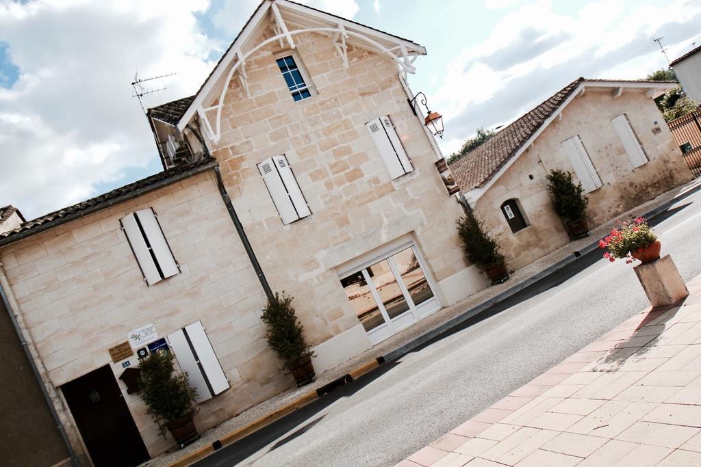 Le Manoir De Marie-Lou Hotel Rauzan Exterior photo